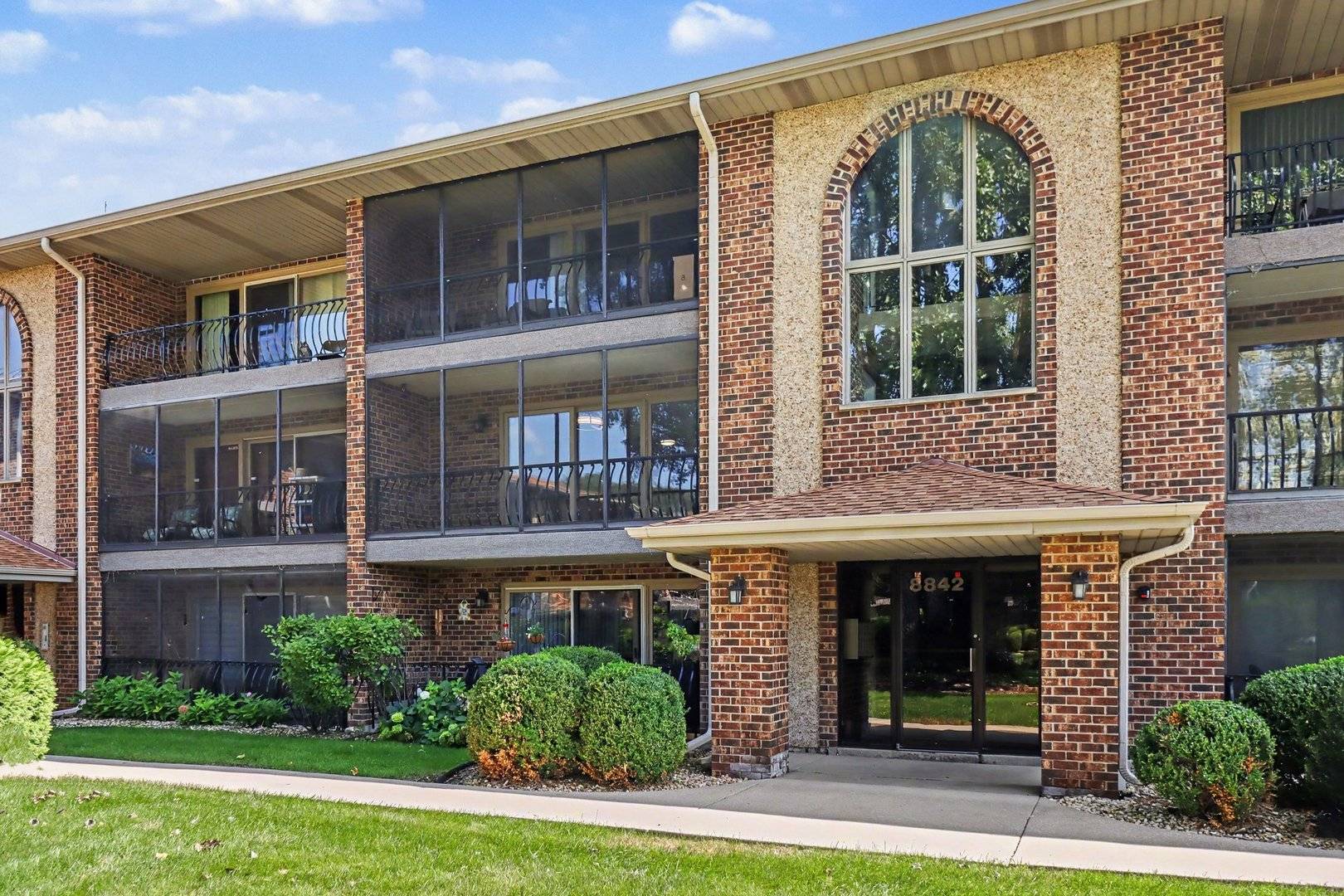 8842 W 140th ST #2B, Orland Park, IL 60462