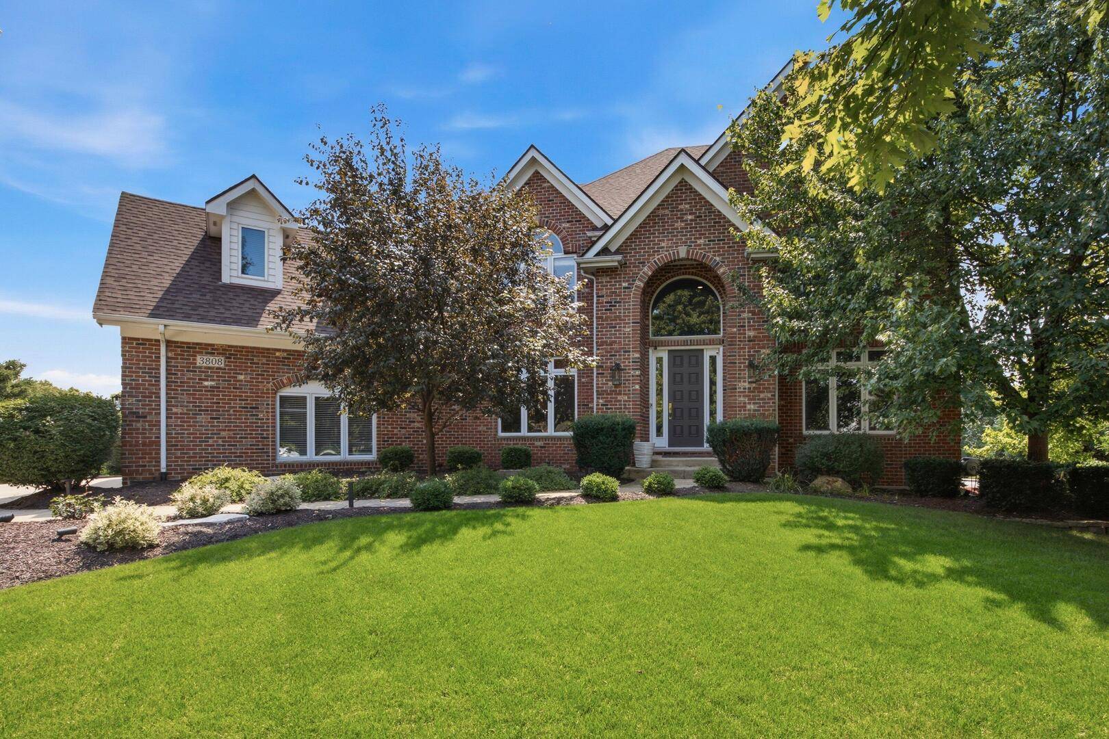 3808 S Littlestone CT, Naperville, IL 60564