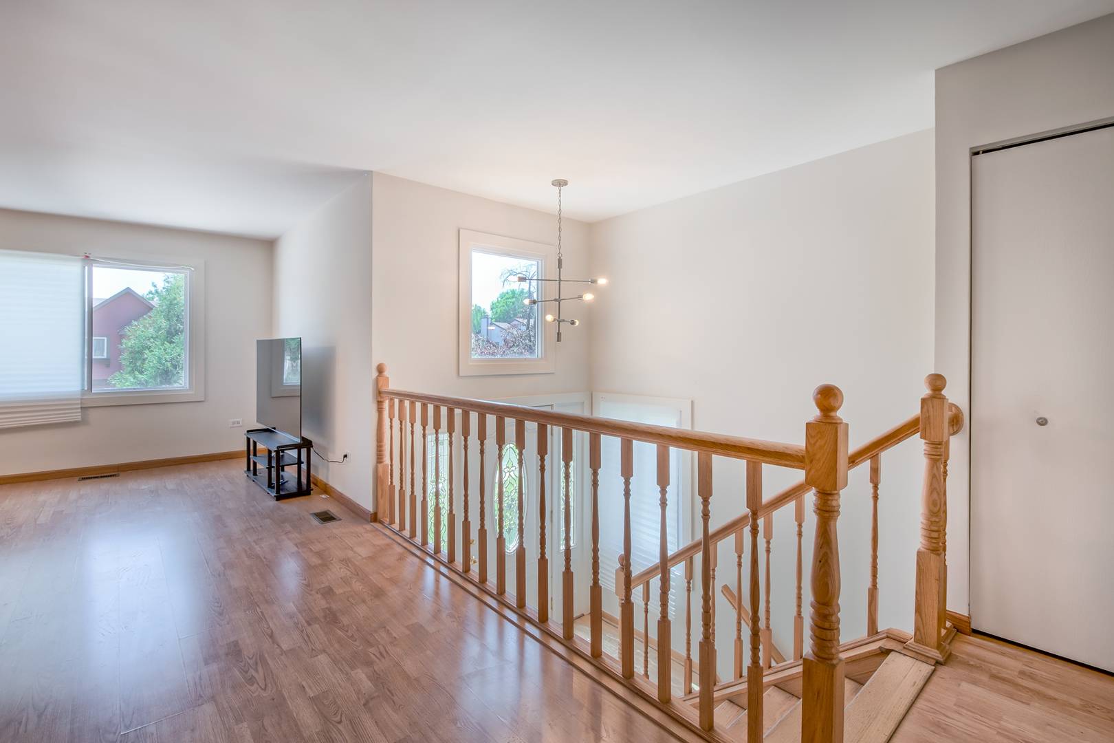 1419 Chippewa TRL, Wheeling, IL 60090