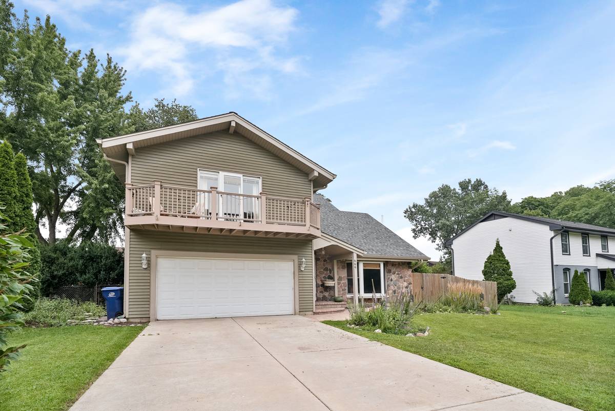 669 Tamarisk TER, Crystal Lake, IL 60014