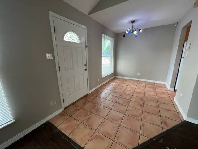 760 Roosevelt RD, Hanover Park, IL 60133