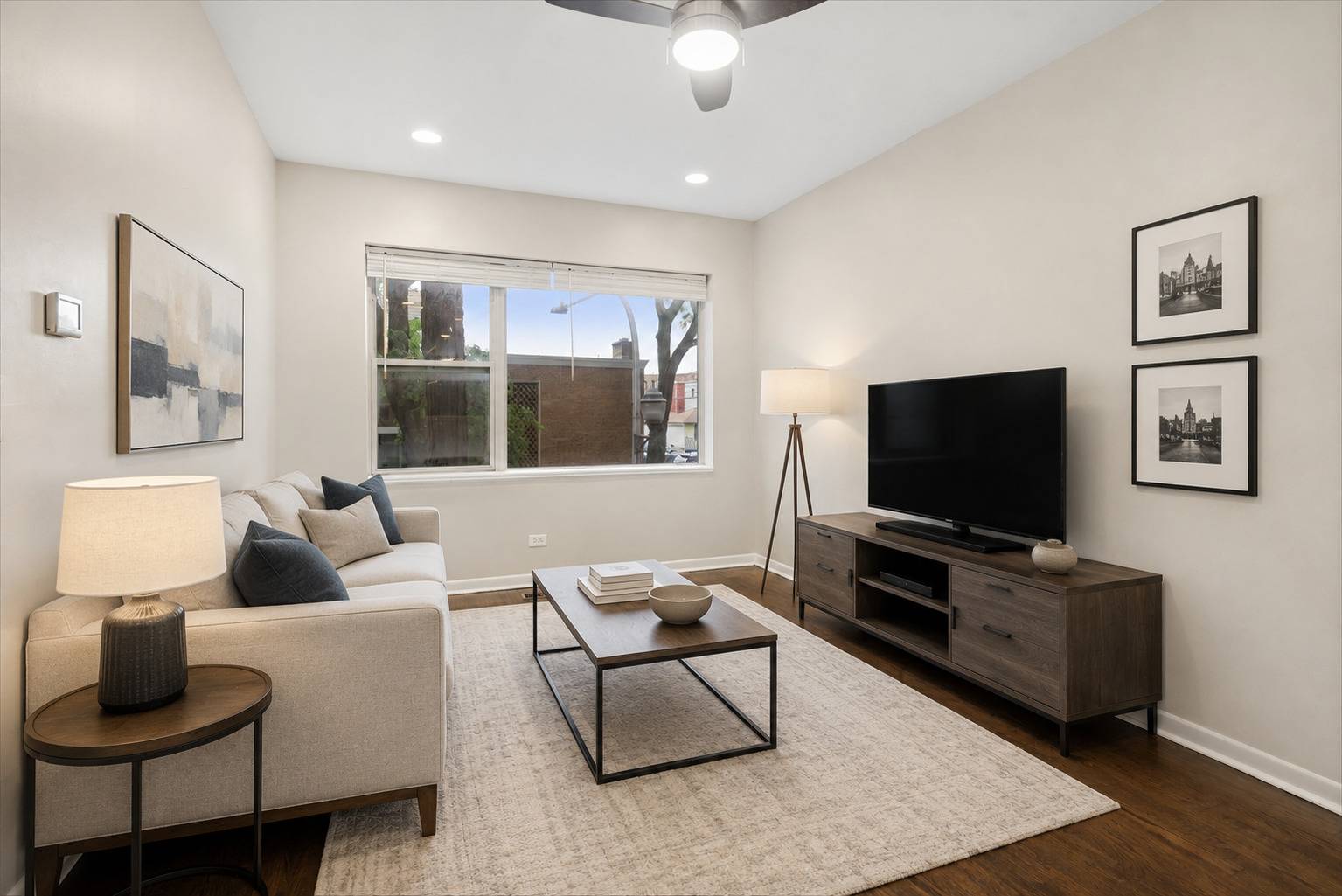 3923 W Ainslie ST #1E, Chicago, IL 60625
