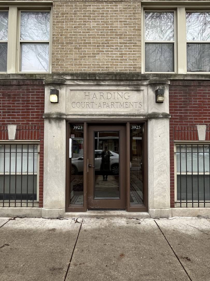3923 W Ainslie ST #1E, Chicago, IL 60625