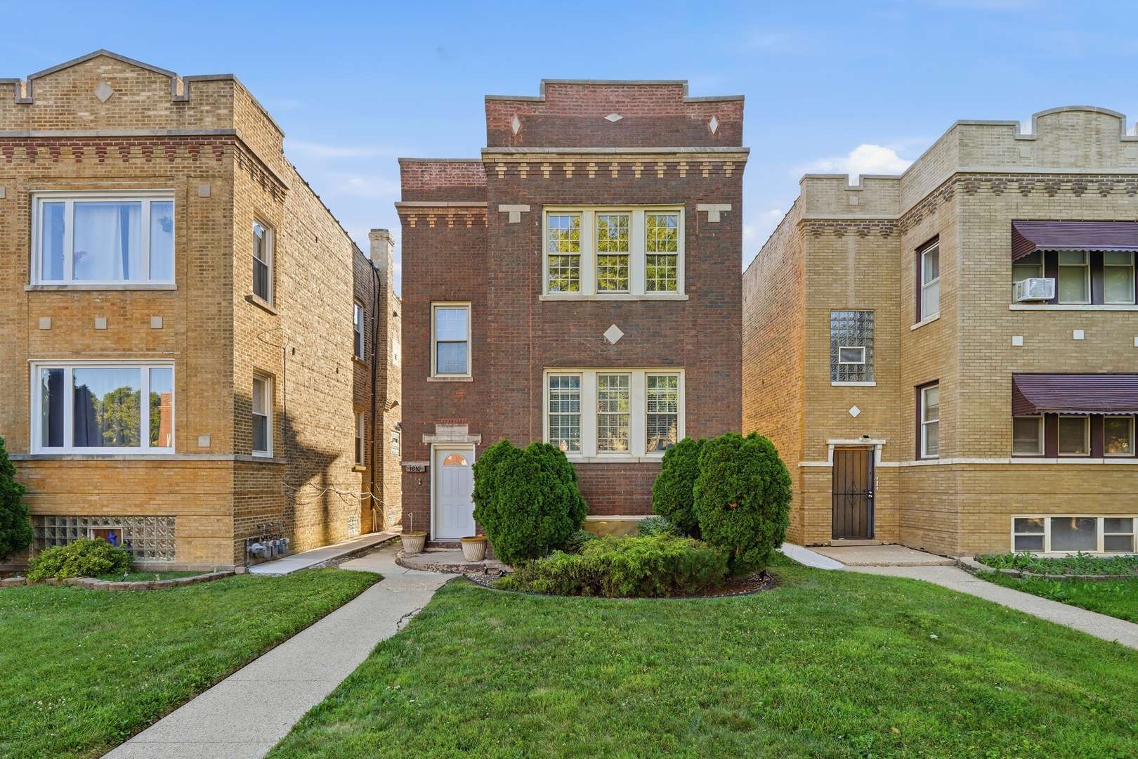 1810 N Linder AVE, Chicago, IL 60639