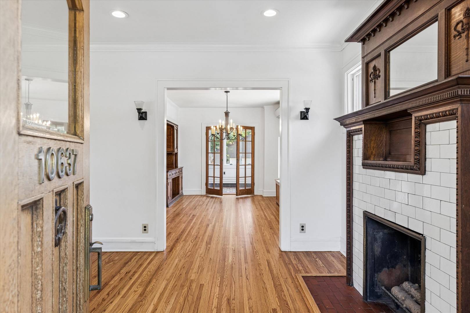 10637 S Oakley AVE, Chicago, IL 60643