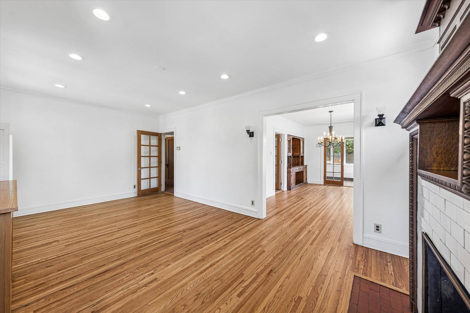 10637 S Oakley AVE, Chicago, IL 60643
