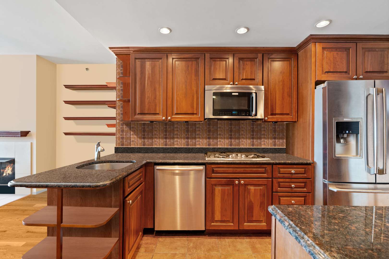 400 W Ontario ST #1404, Chicago, IL 60654