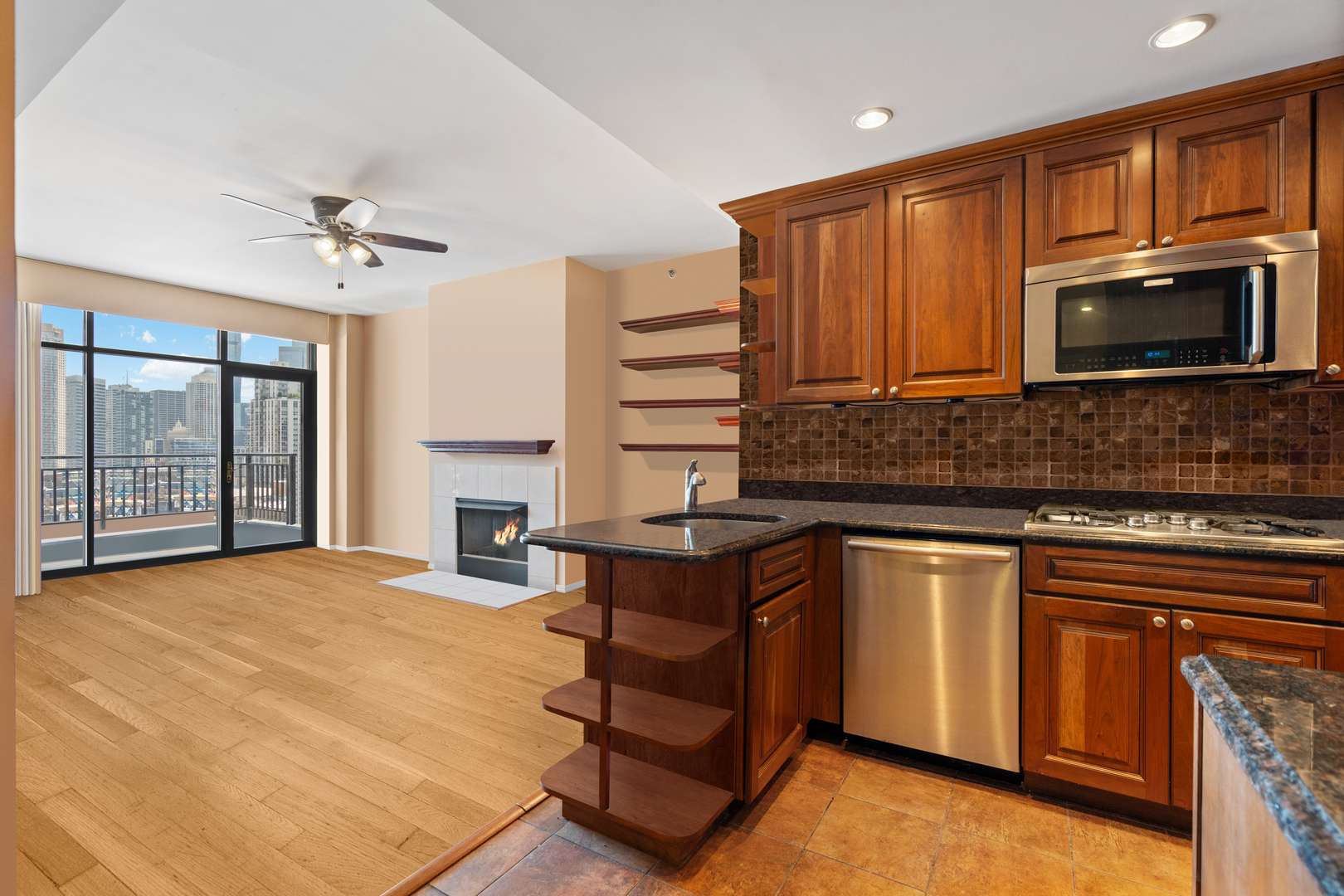 400 W Ontario ST #1404, Chicago, IL 60654
