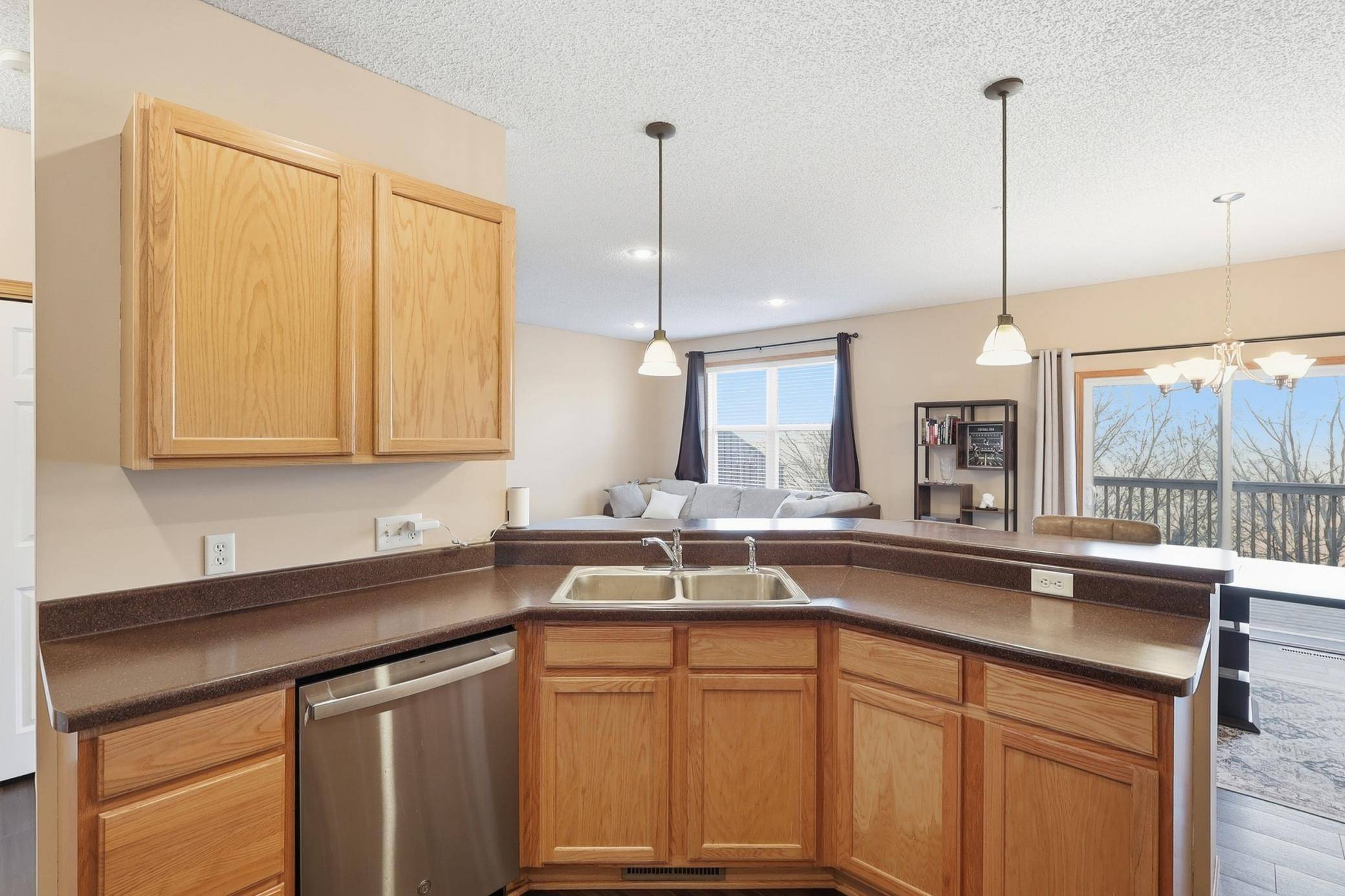 4580 Blaylock CIR, Inver Grove Heights, MN 55076