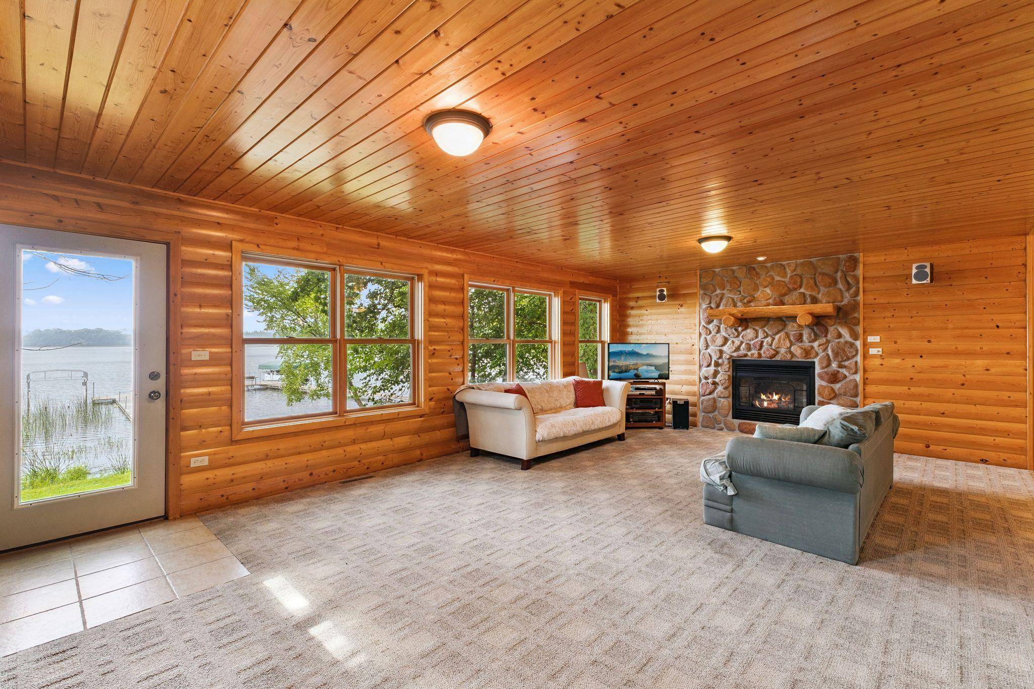 10215 Amery AVE NW, Monticello, MN 55362