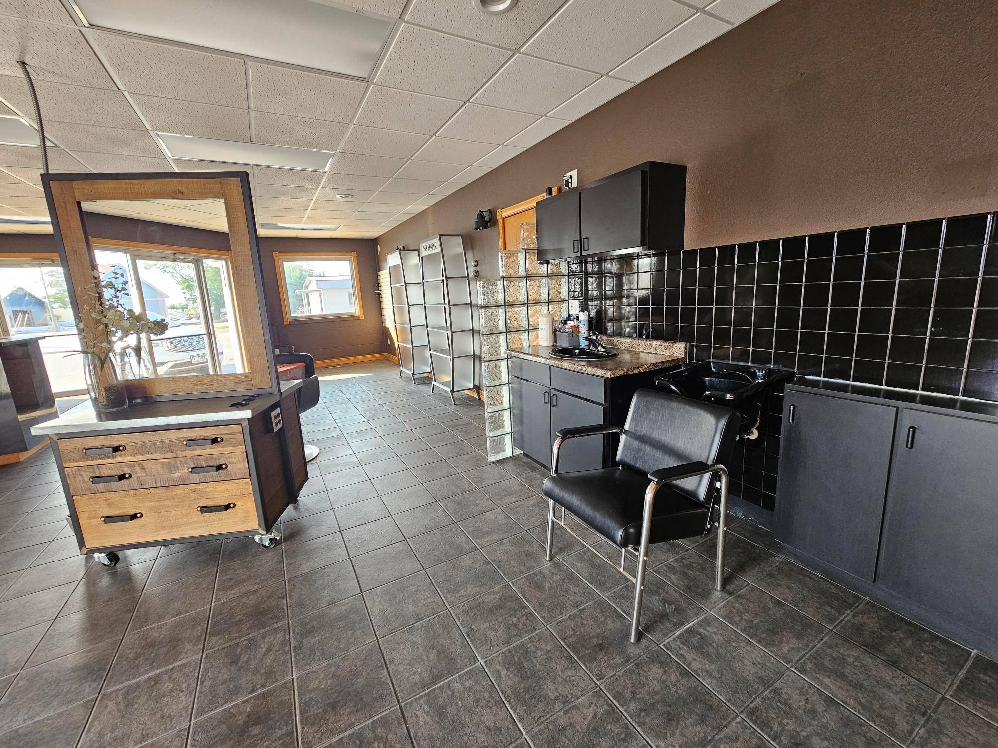 103 Mckinley AVE W, Karlstad, MN 56732
