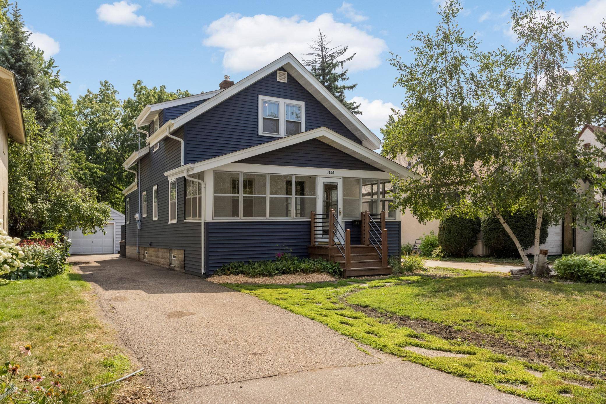 1404 Hubbard AVE, Saint Paul, MN 55104