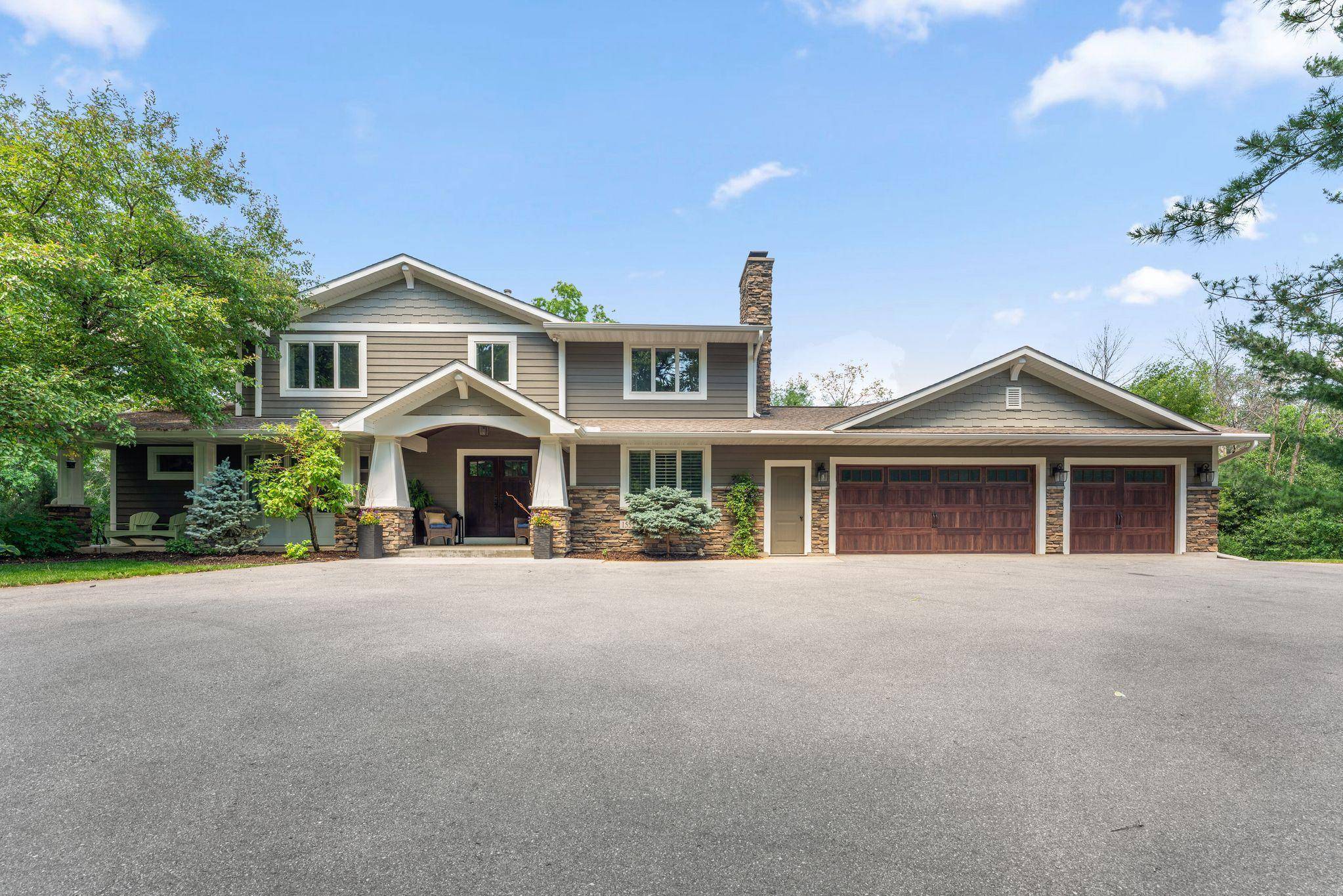 1555 Smith AVE S, West Saint Paul, MN 55118
