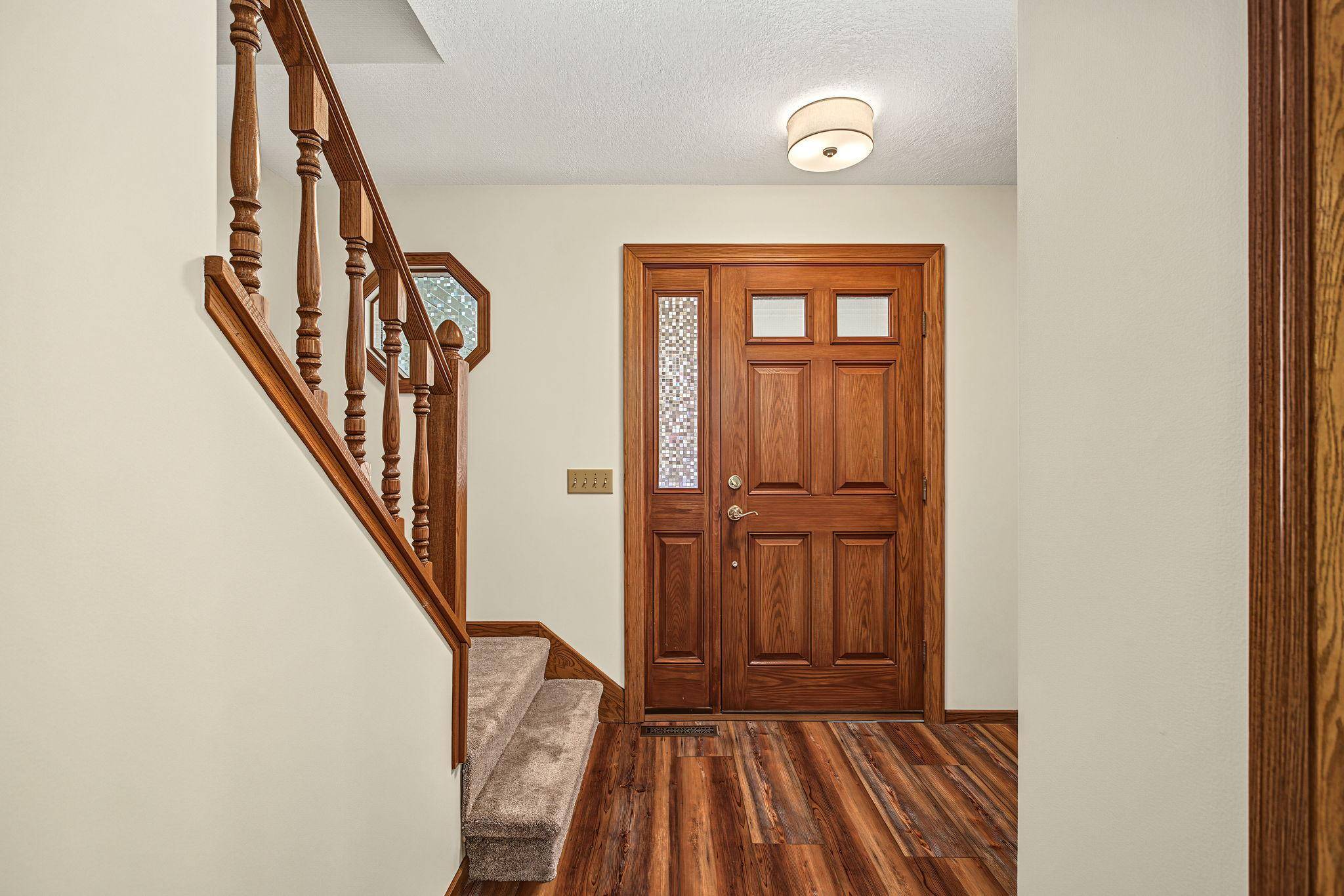 16205 Logarto LN, Lakeville, MN 55044