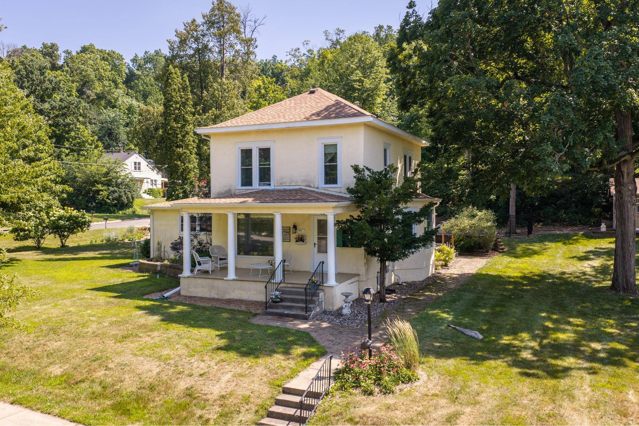 201 W Colvill ST, Cannon Falls, MN 55009