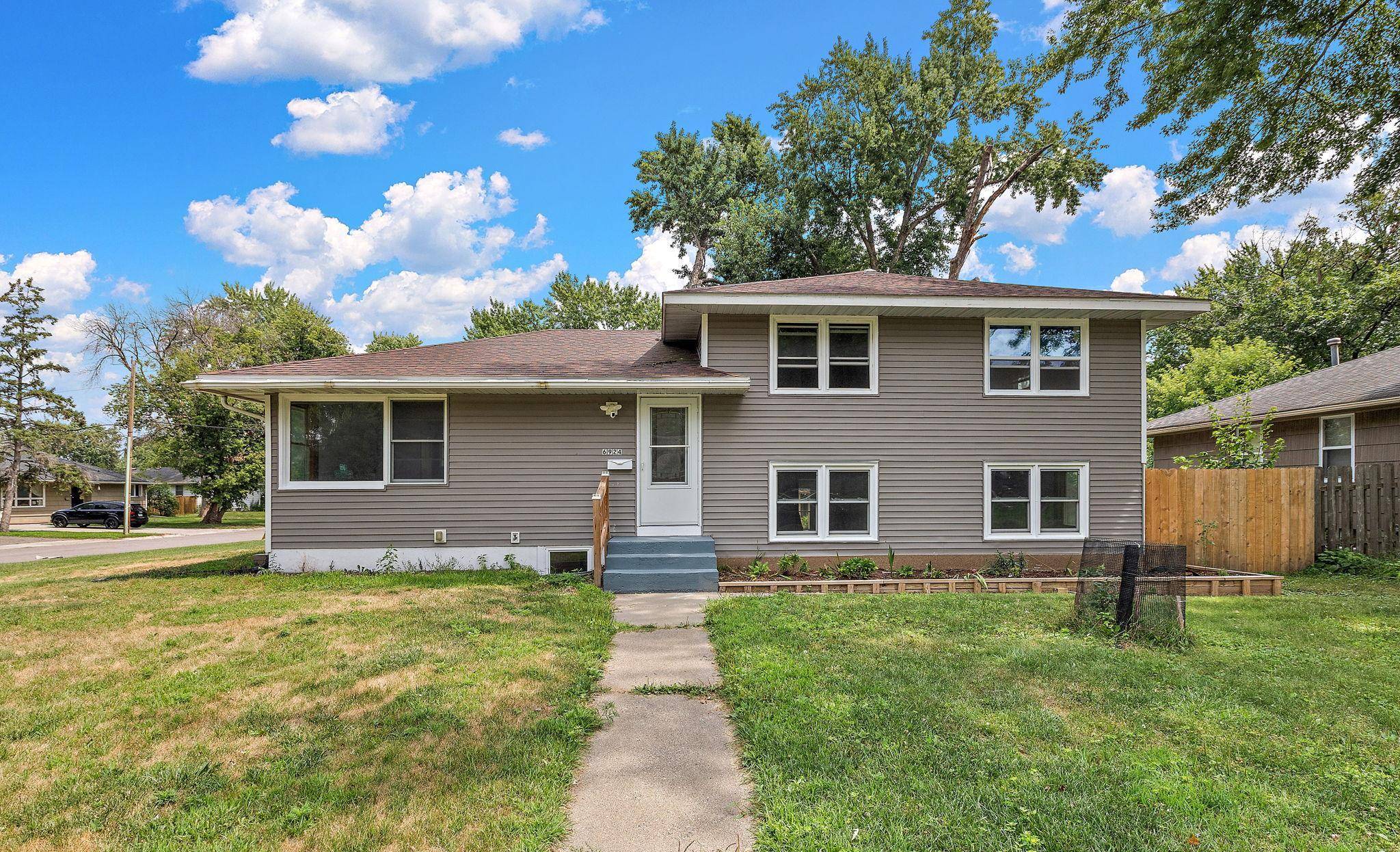 6924 Scott AVE N, Brooklyn Center, MN 55429