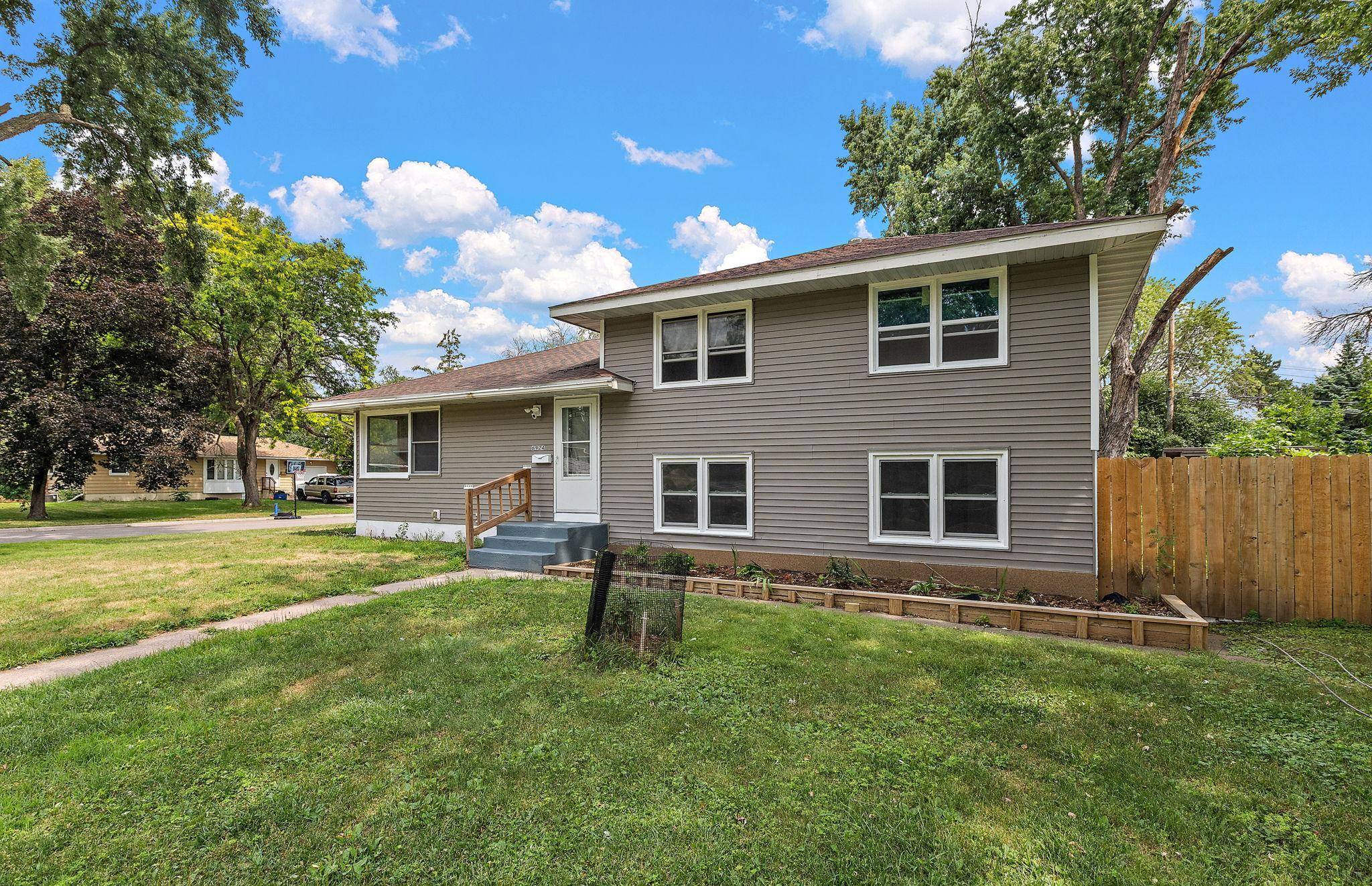 6924 Scott AVE N, Brooklyn Center, MN 55429