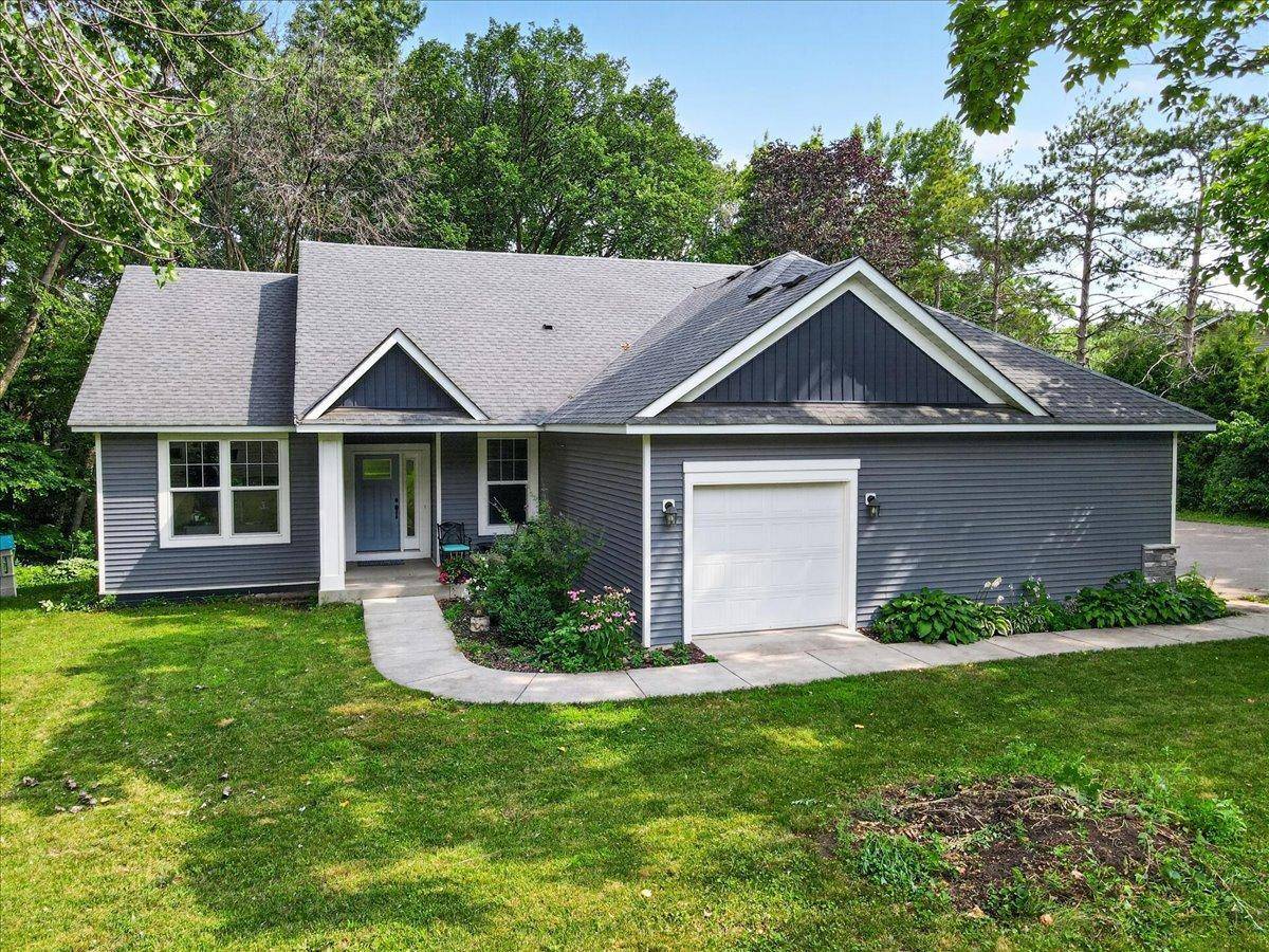 3129 Vale CIR SW, Prior Lake, MN 55372