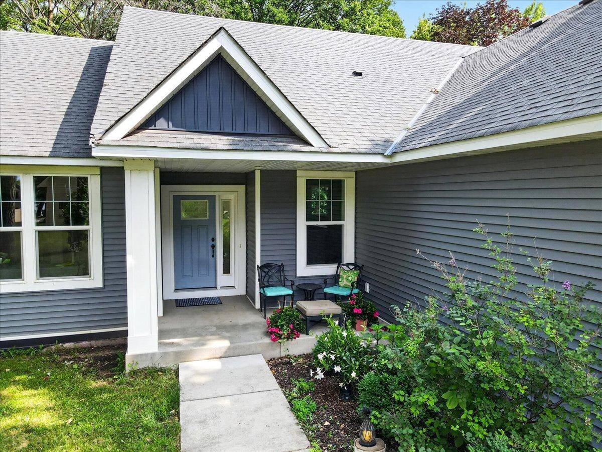 3129 Vale CIR SW, Prior Lake, MN 55372