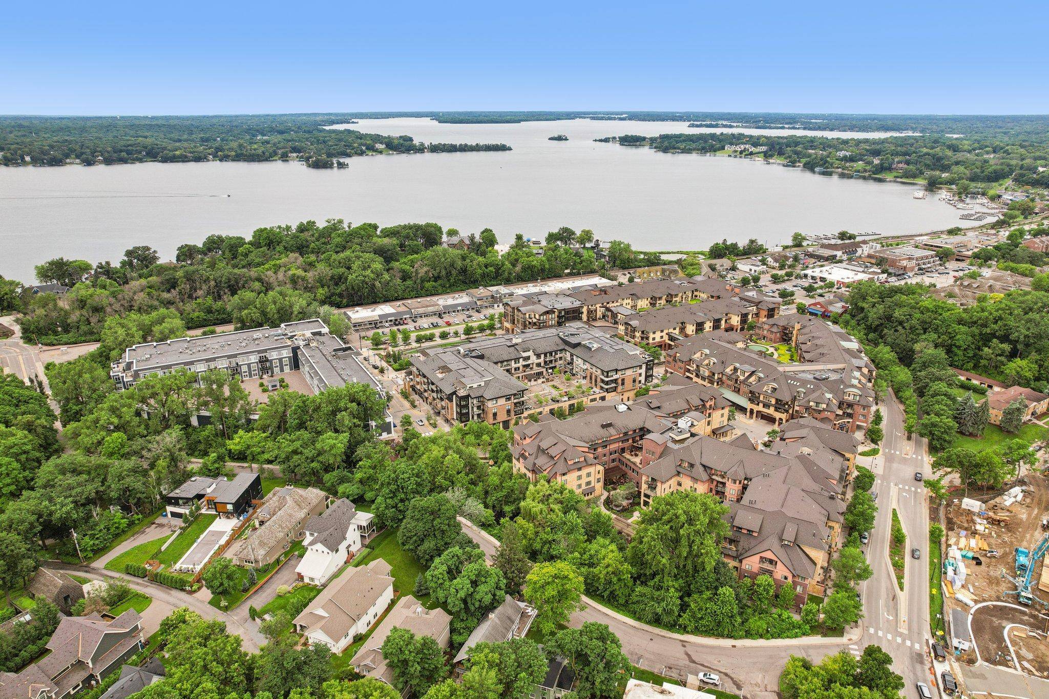 875 Lake ST N #212, Wayzata, MN 55391