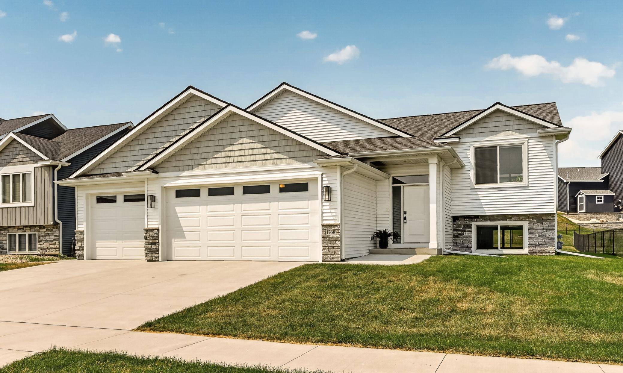1768 Brandt DR NE, Byron, MN 55920