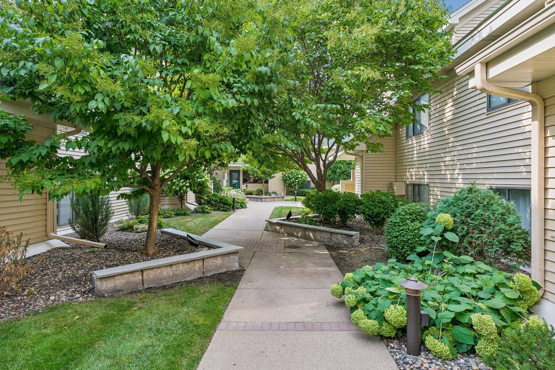 7605 Edinborough WAY #6119, Edina, MN 55435