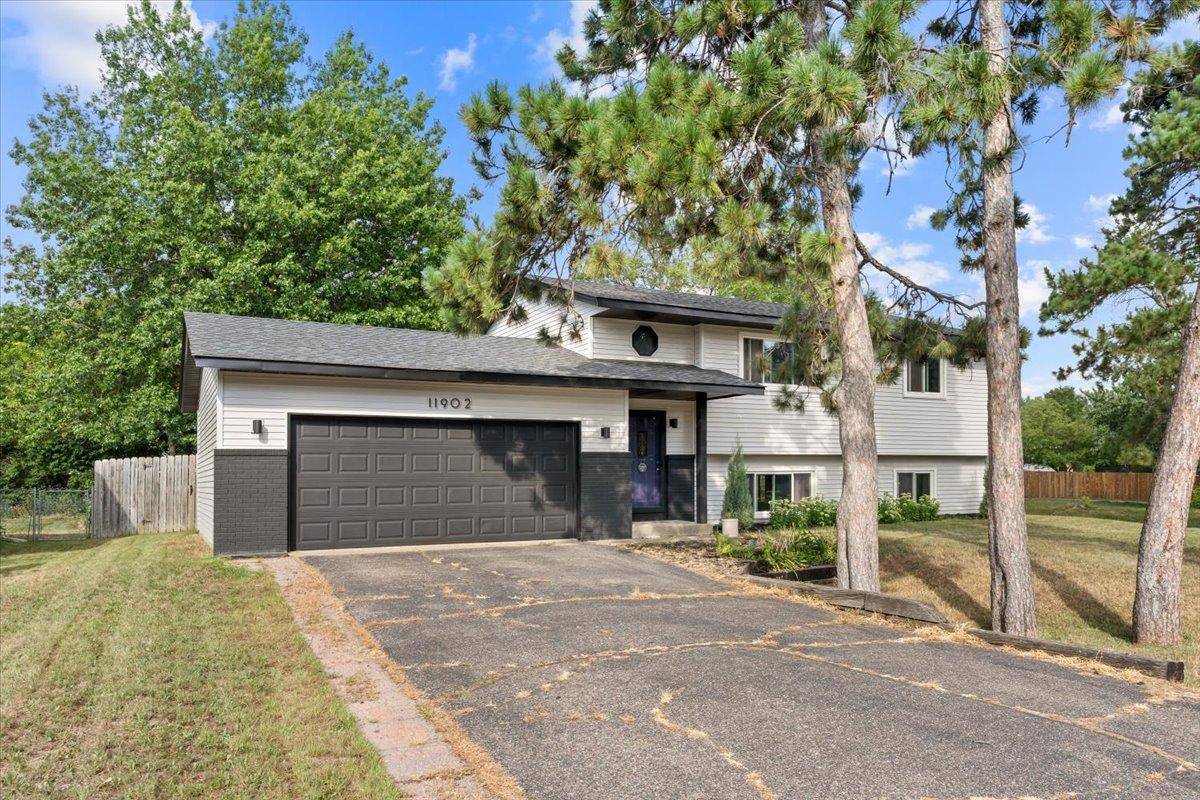 11902 Wisconsin AVE N, Champlin, MN 55316