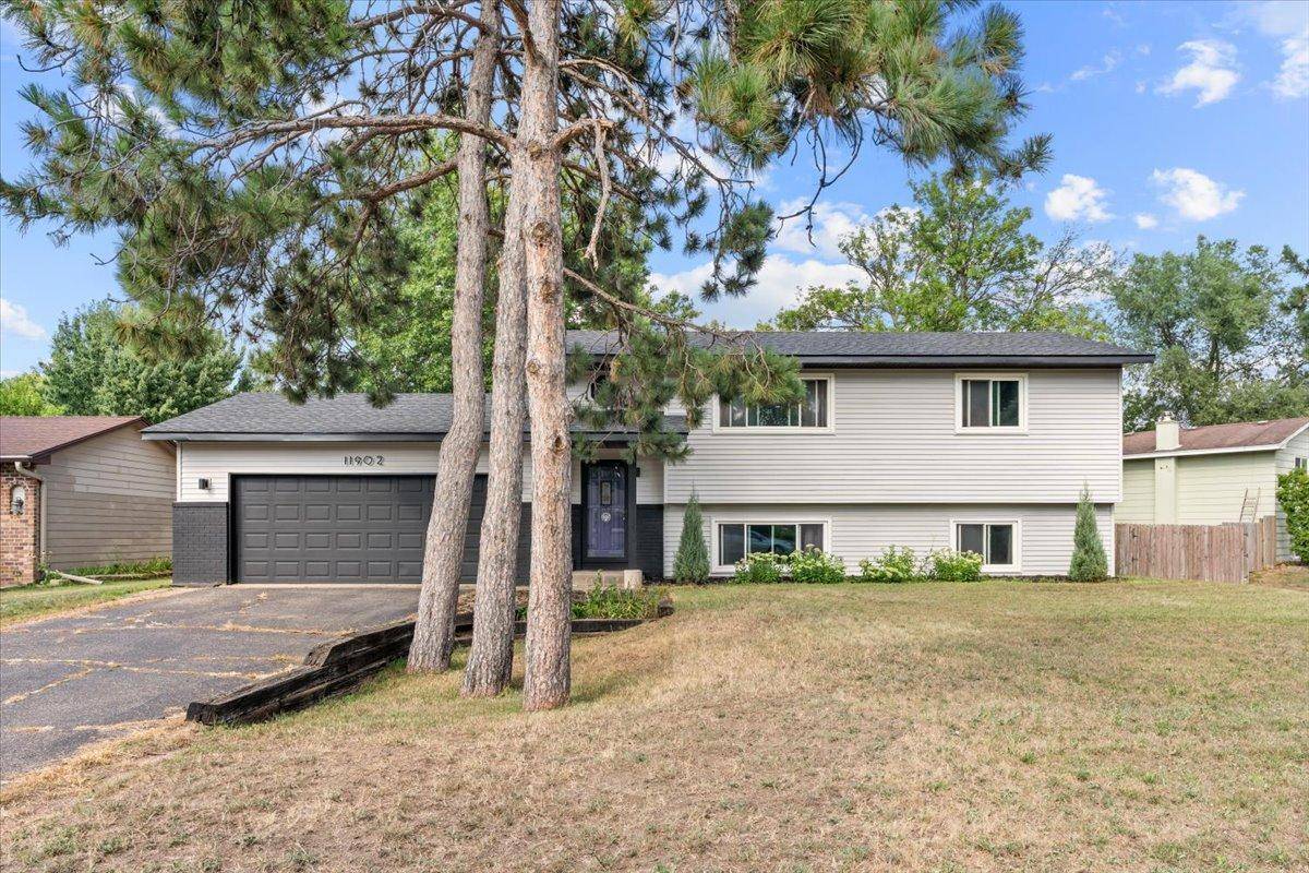 11902 Wisconsin AVE N, Champlin, MN 55316