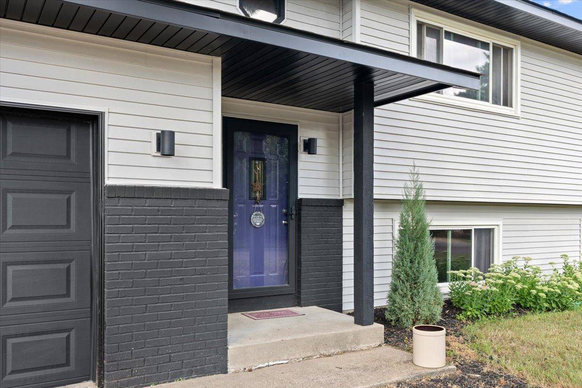 11902 Wisconsin AVE N, Champlin, MN 55316