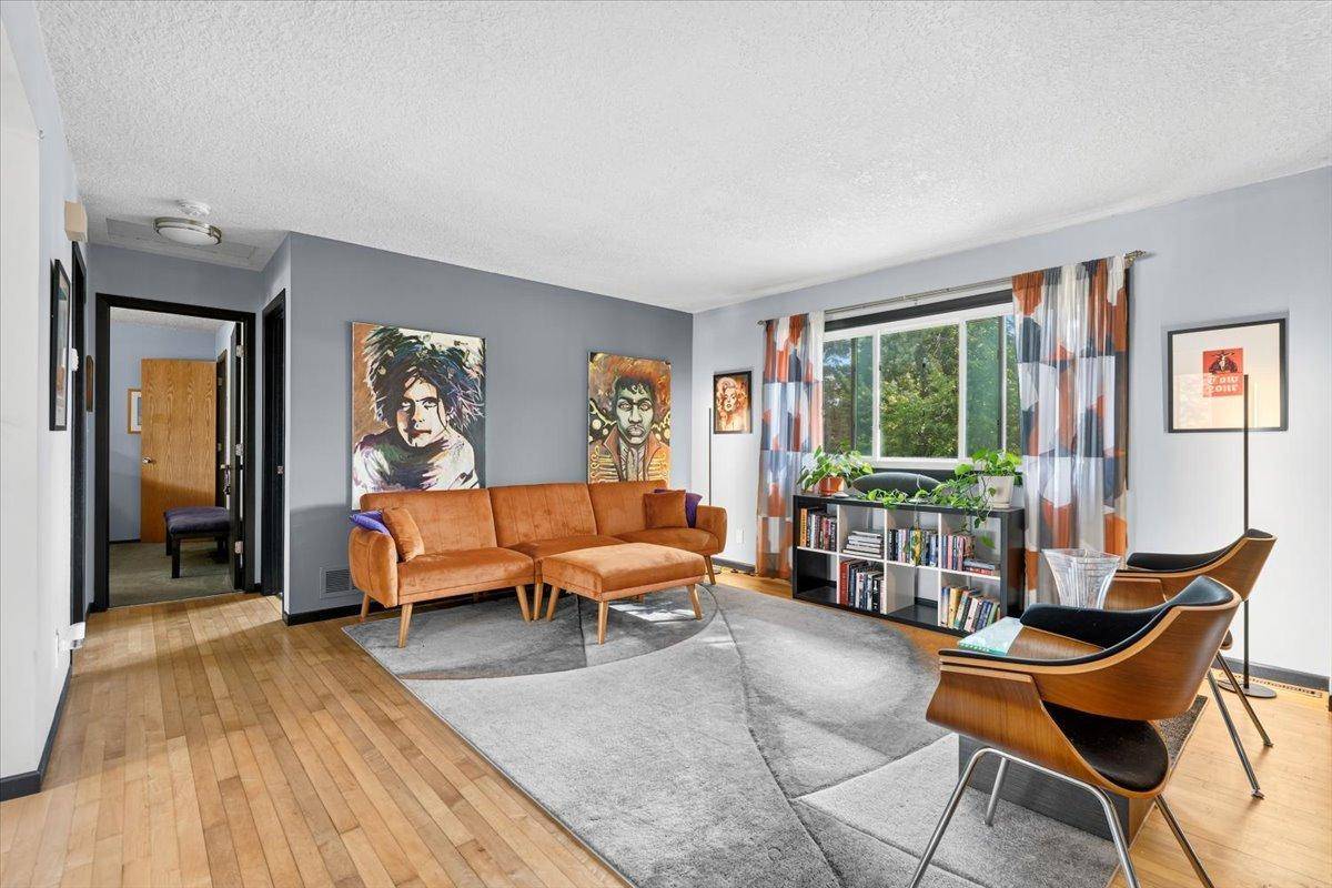 11902 Wisconsin AVE N, Champlin, MN 55316
