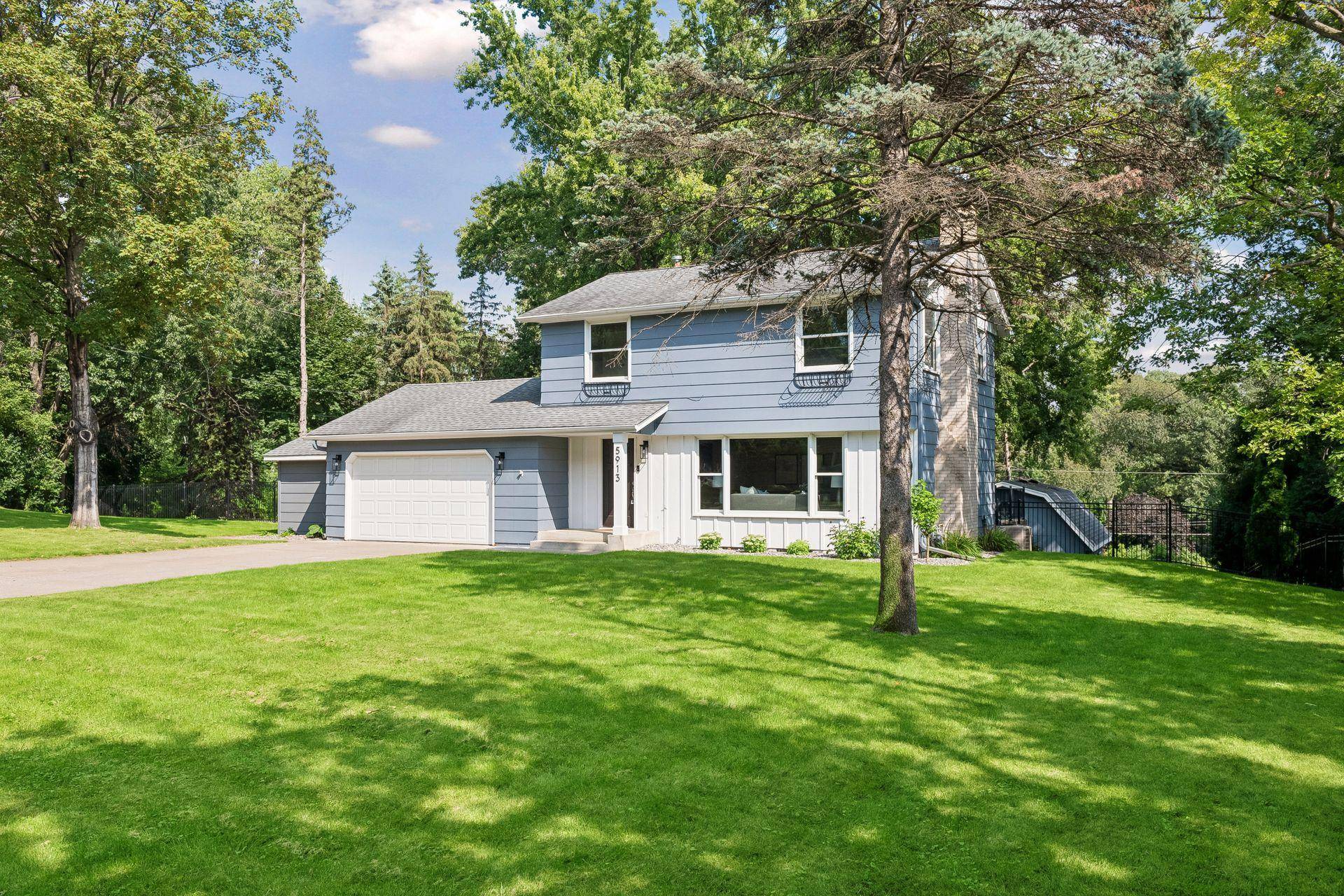 5913 Woodland CIR, Minnetonka, MN 55345