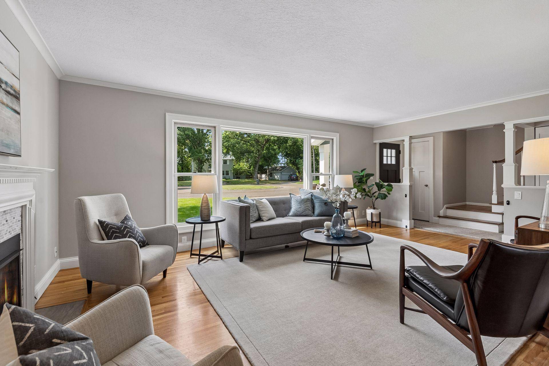 5913 Woodland CIR, Minnetonka, MN 55345