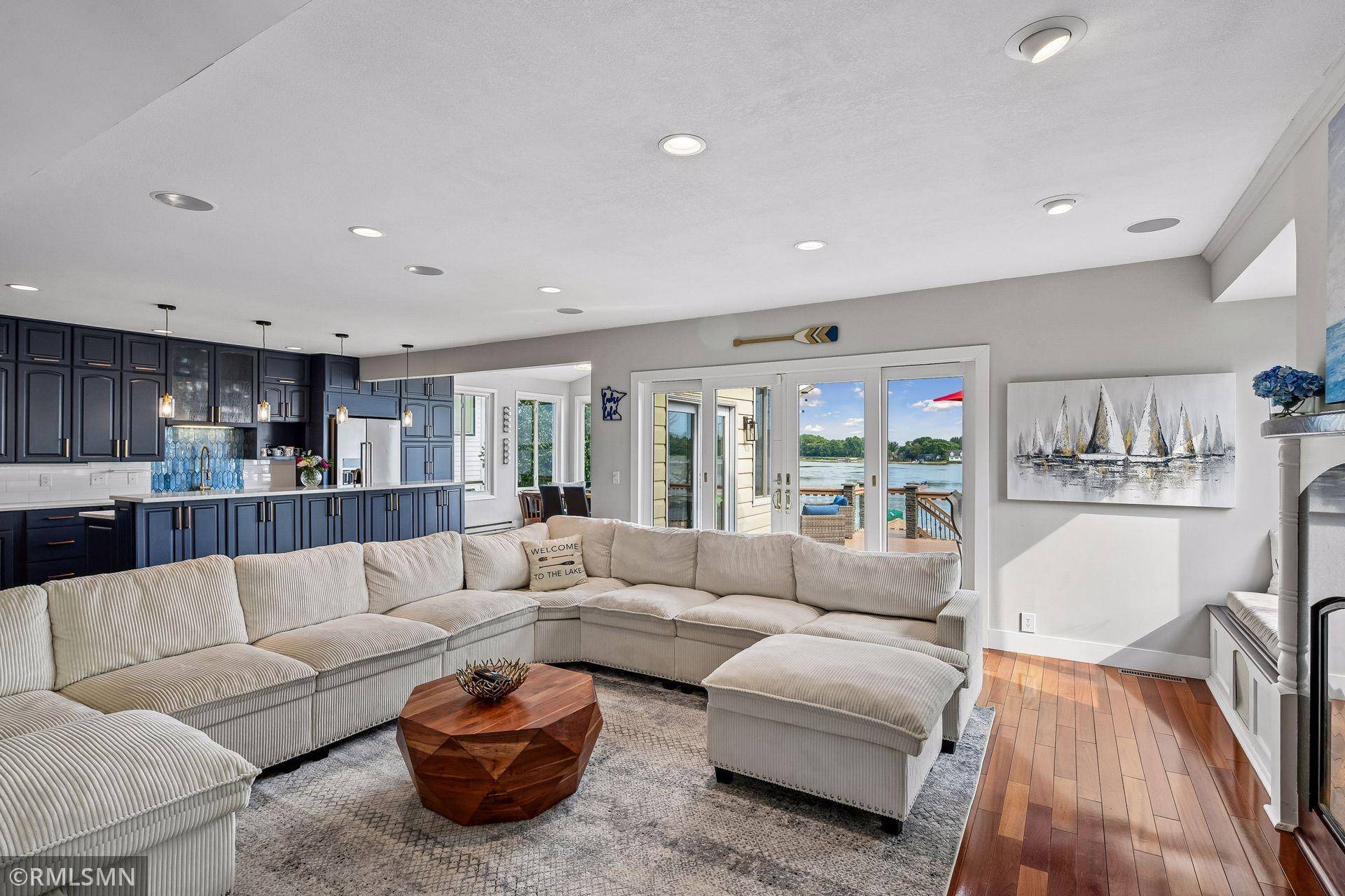 300 W Lake ST, Waconia, MN 55387