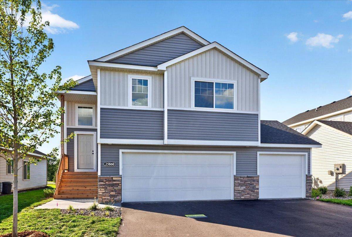 25860 Emerson CT, Wyoming, MN 55092