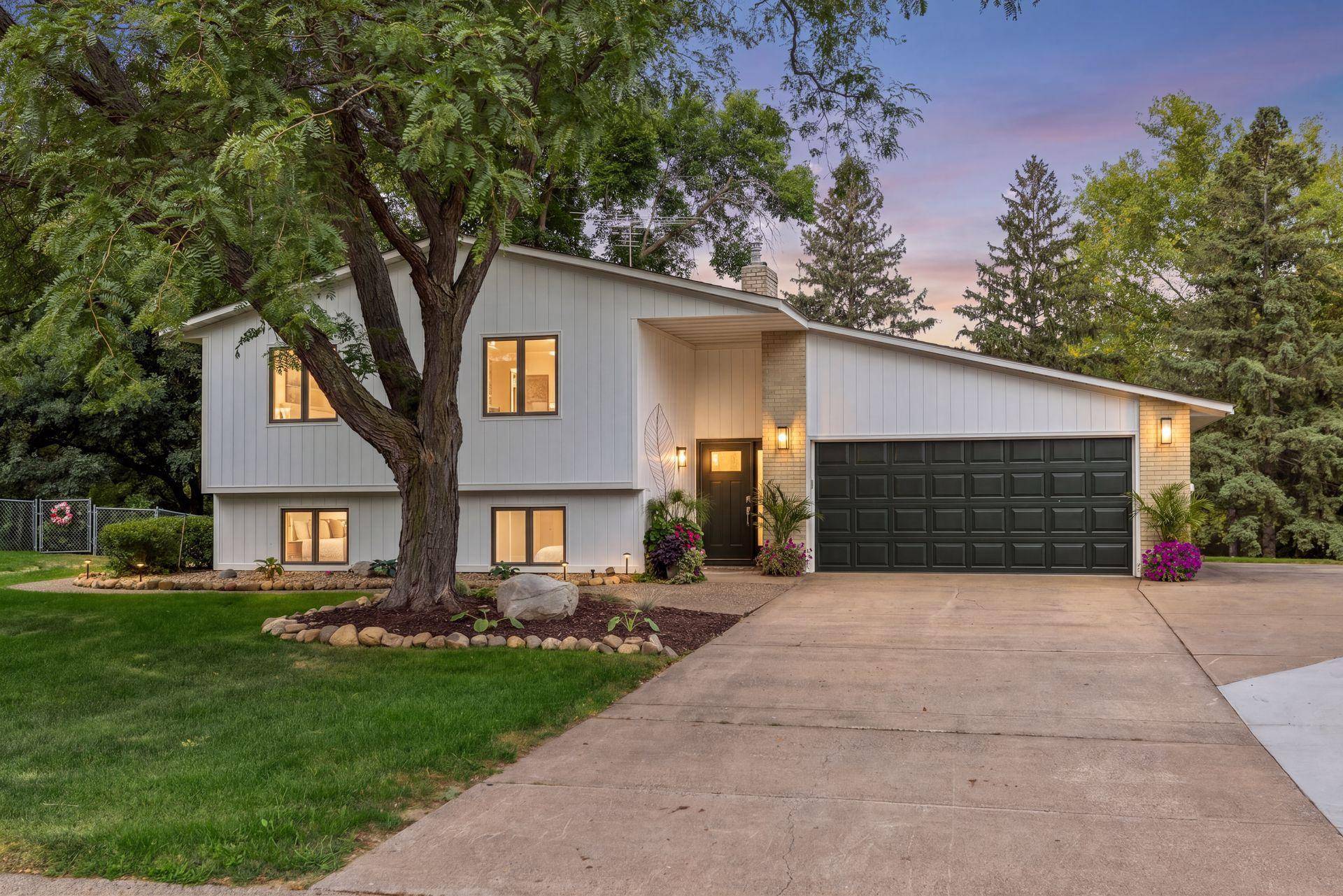 2660 Fairlawn DR, Stillwater, MN 55082