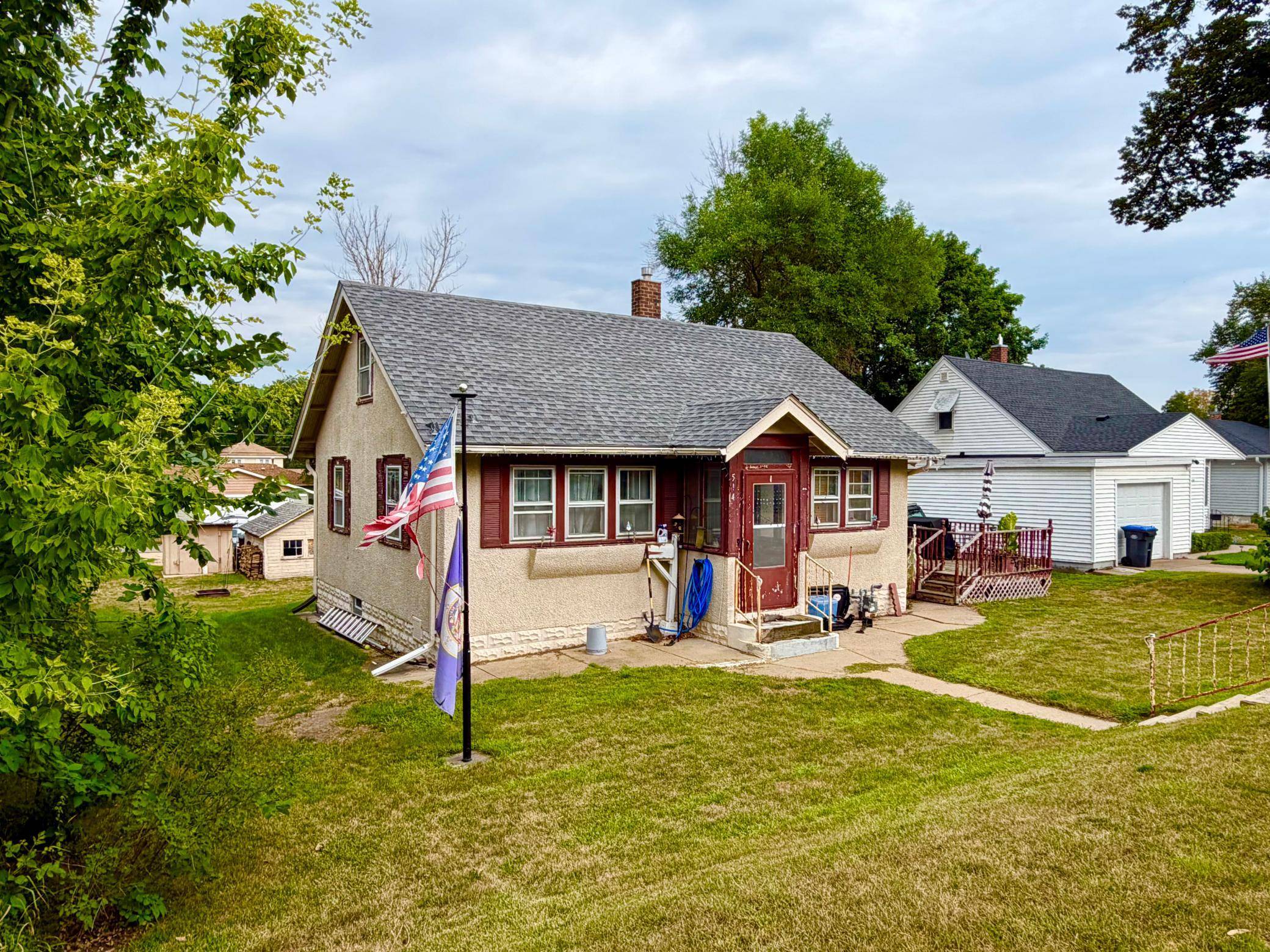 514 State ST E, Cannon Falls, MN 55009
