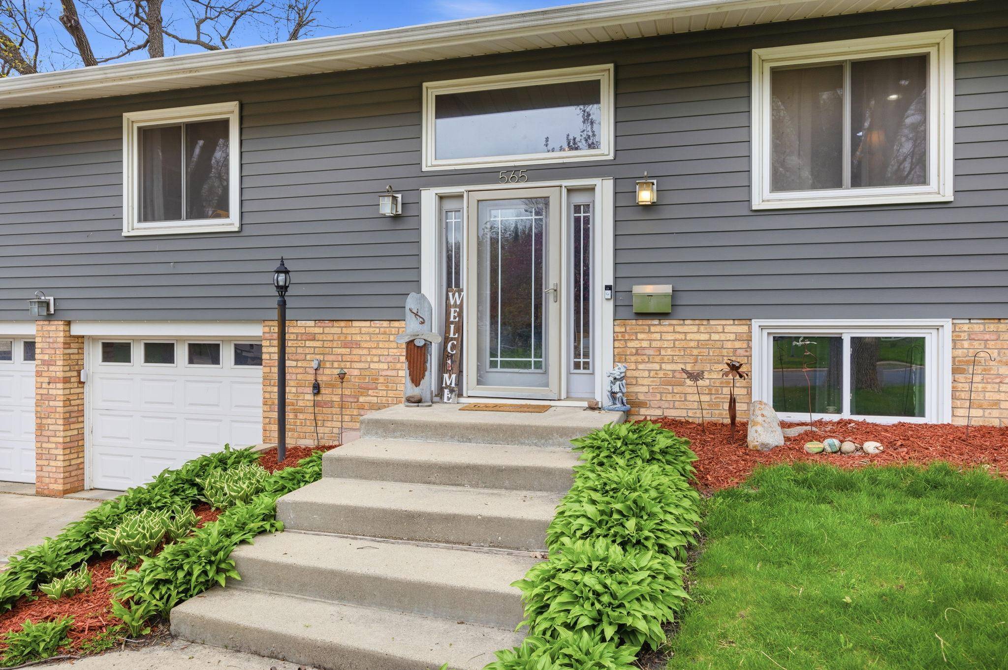 565 3rd AVE SW, Hutchinson, MN 55350