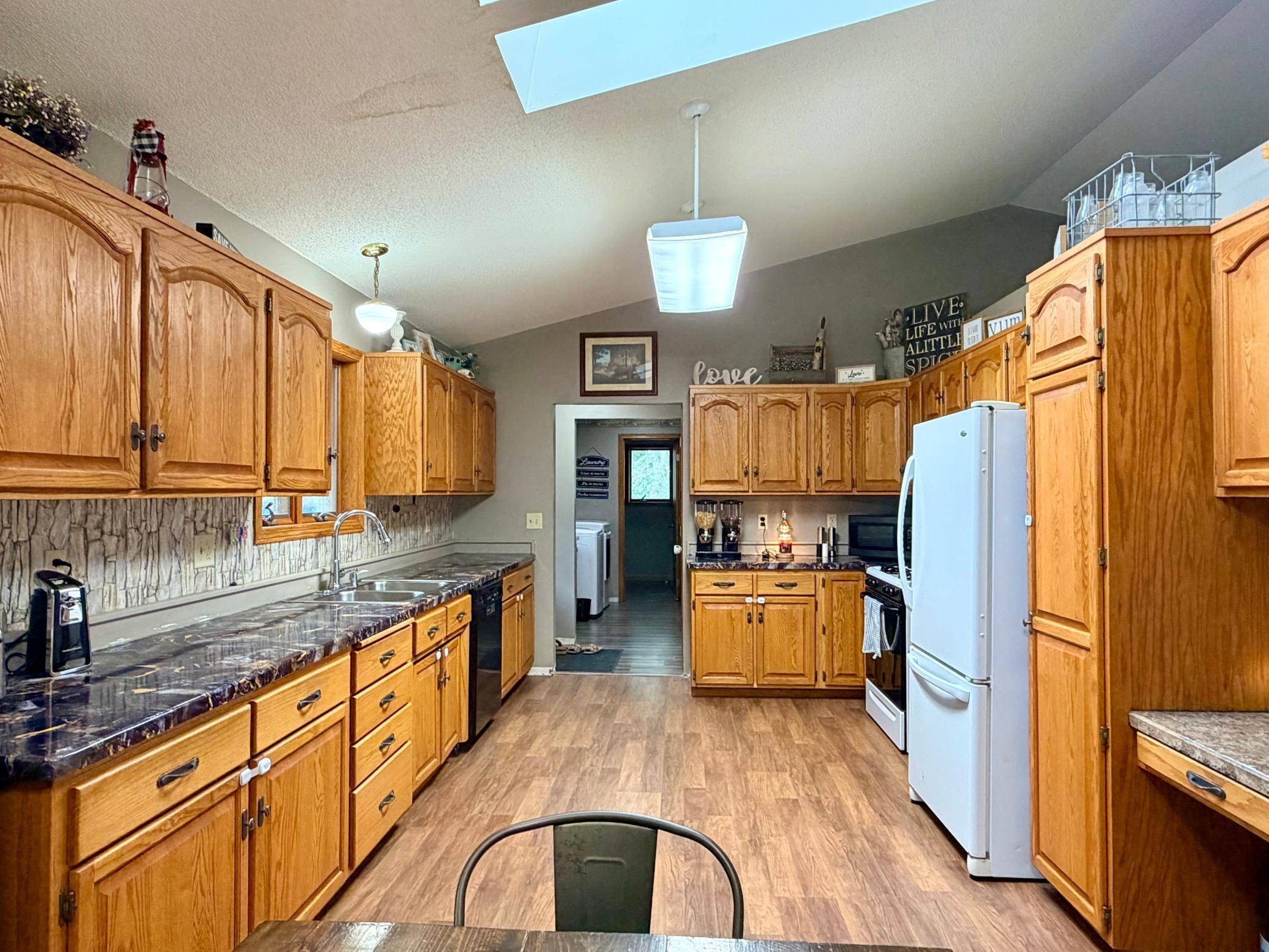 506 Jackson ST E, Parkers Prairie, MN 56361