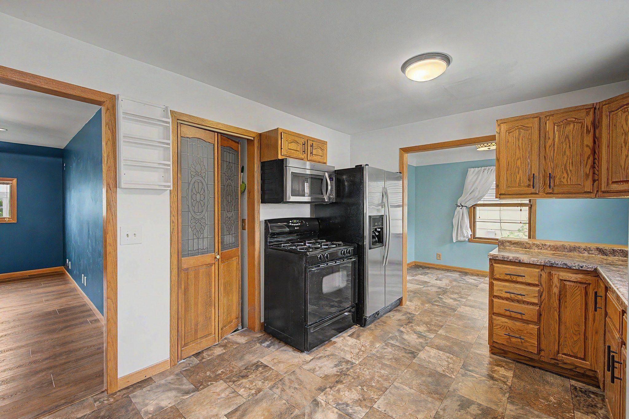 143 12th AVE N, South Saint Paul, MN 55075