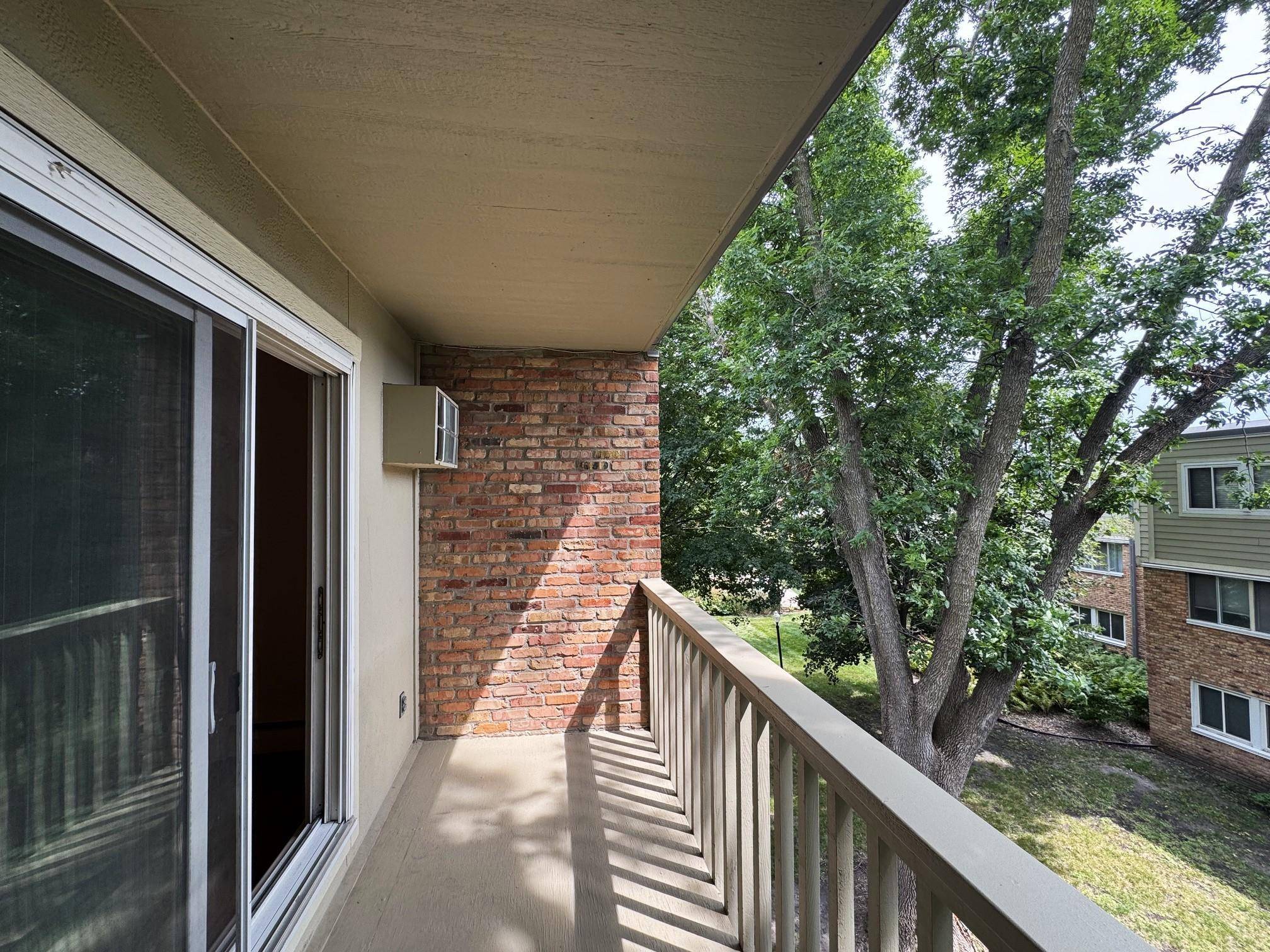 7414 W 22nd ST #306, Saint Louis Park, MN 55426