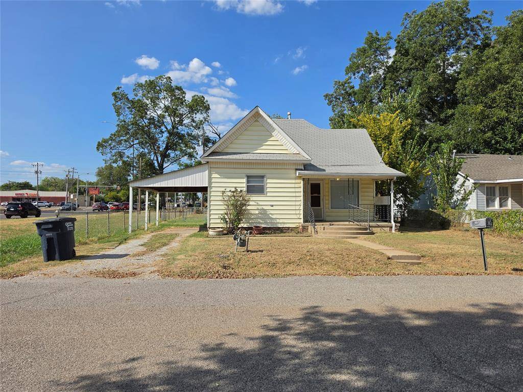 904 E 7th ST, Shawnee, OK 74801