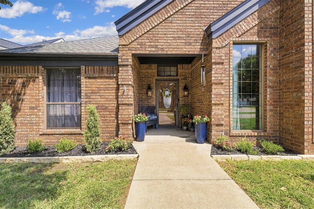 1316 Windsor PL, Shawnee, OK 74804