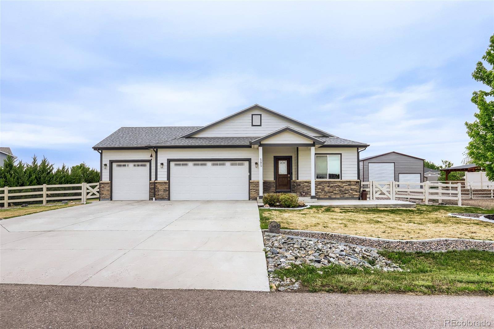 505 Remington DR, Hudson, CO 80642