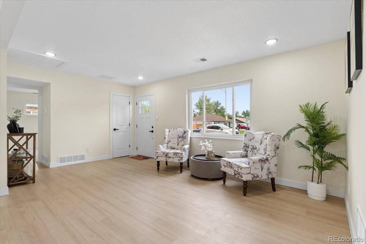 13584 E 7th AVE, Aurora, CO 80011
