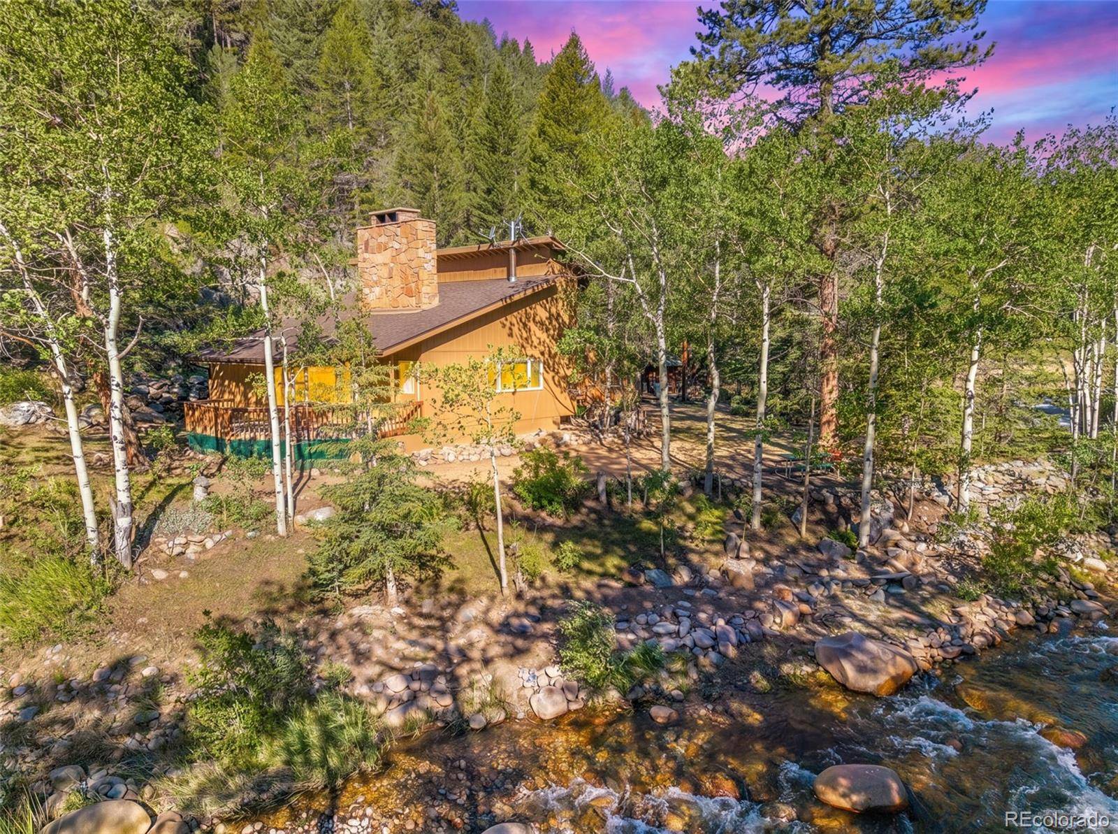 21692 S Saint Vrain DR, Lyons, CO 80540