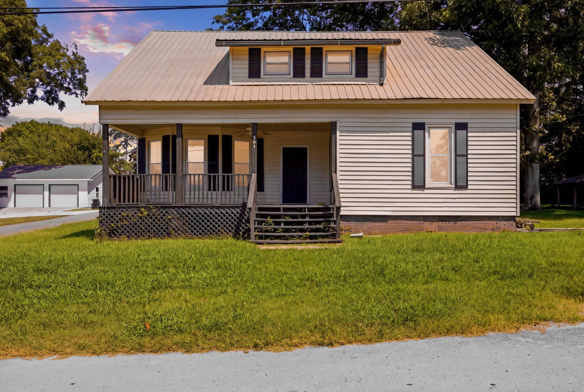 301 Bennett Street, Decherd, TN 37324
