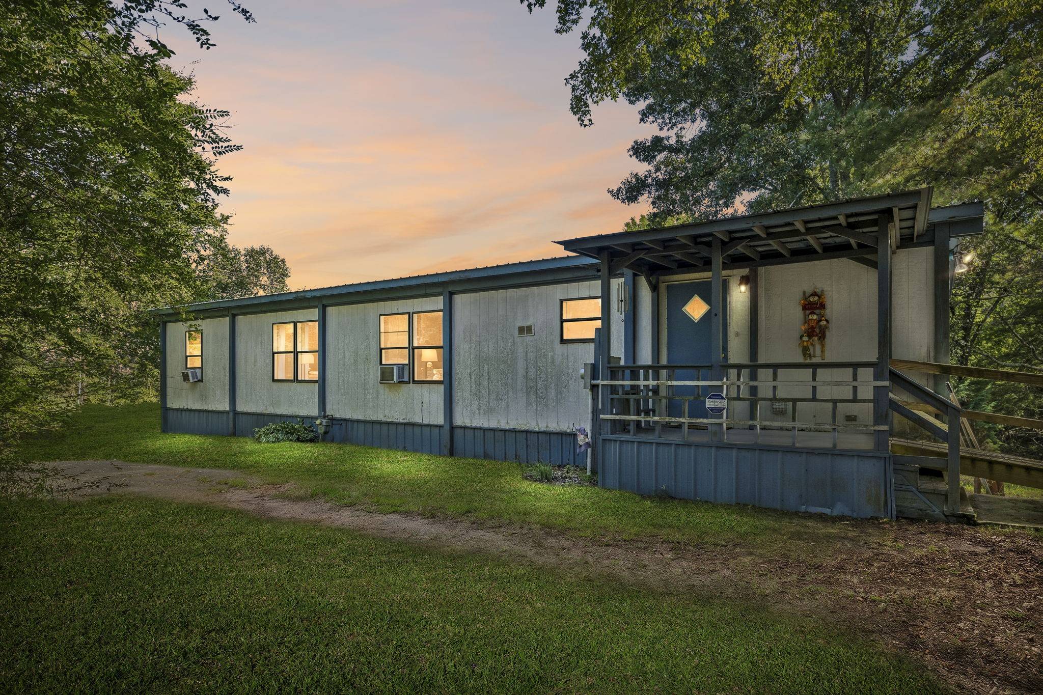 11585 Bakerville Rd, Waverly, TN 37185