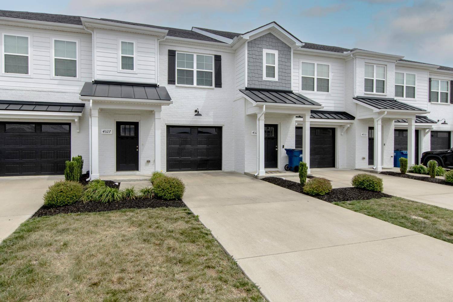 4327 Doral Dr, Murfreesboro, TN 37127