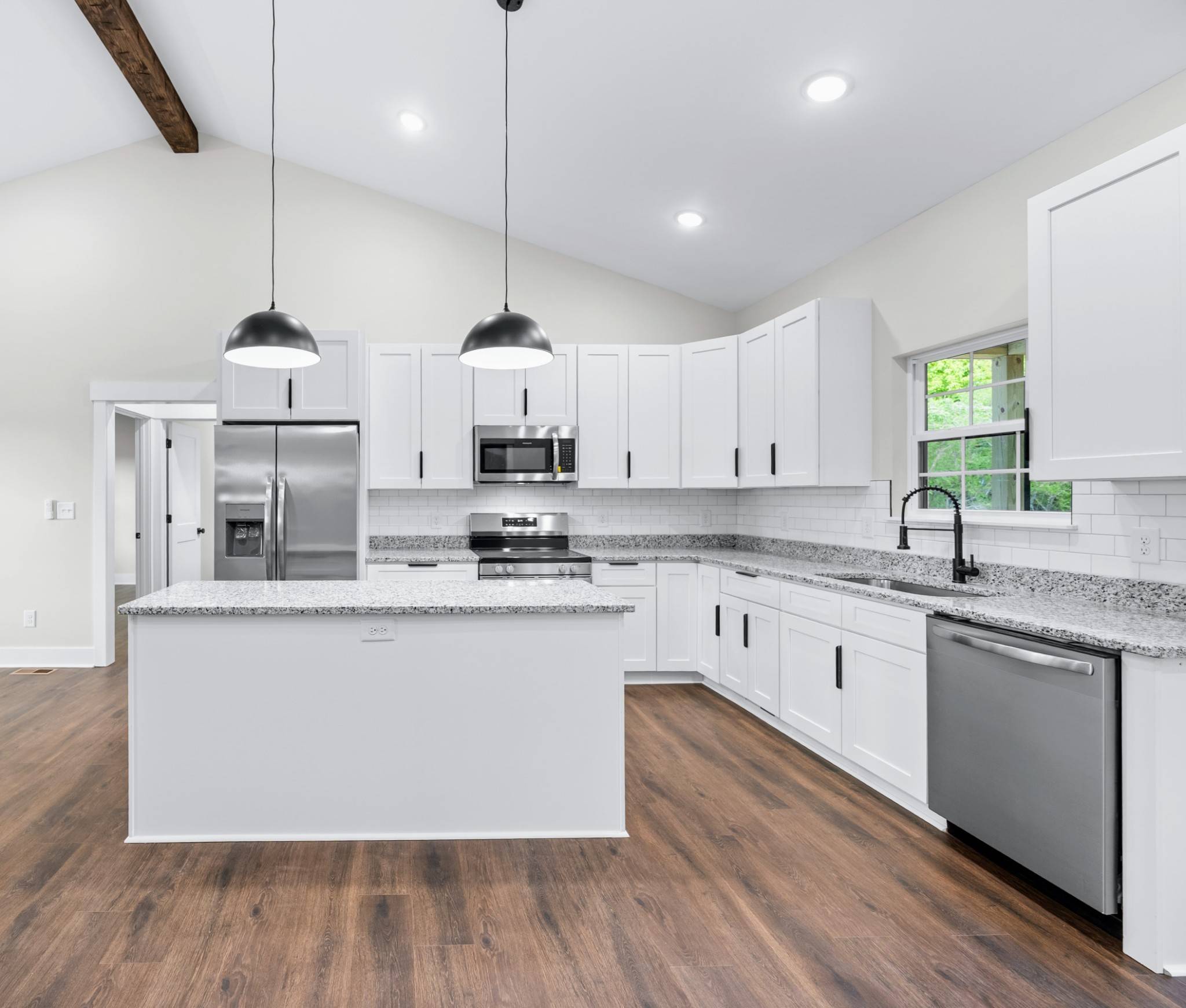 1239 N Main St #N, Tennessee Ridge, TN 37178