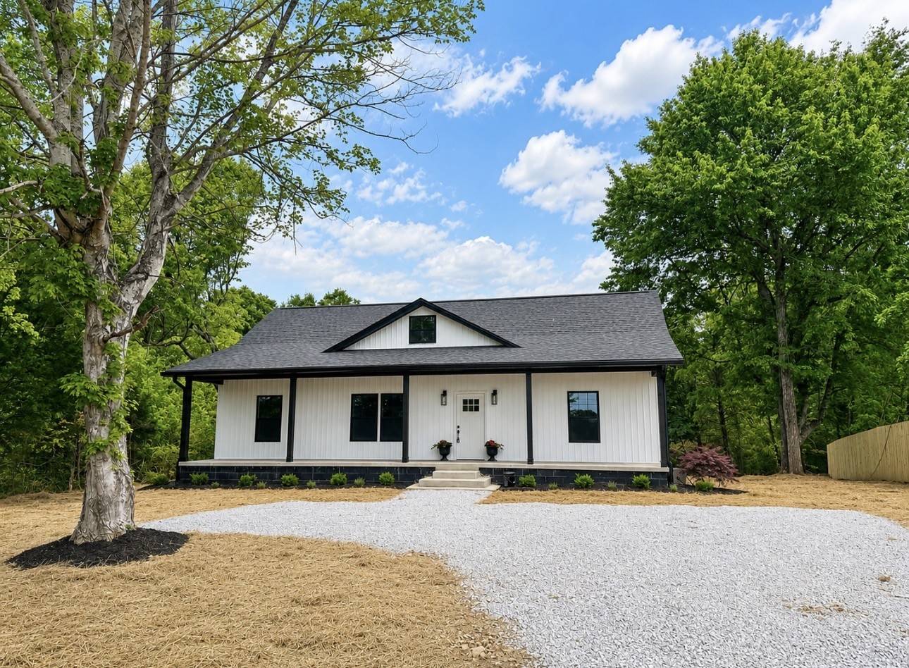 1239 N Main St #N, Tennessee Ridge, TN 37178